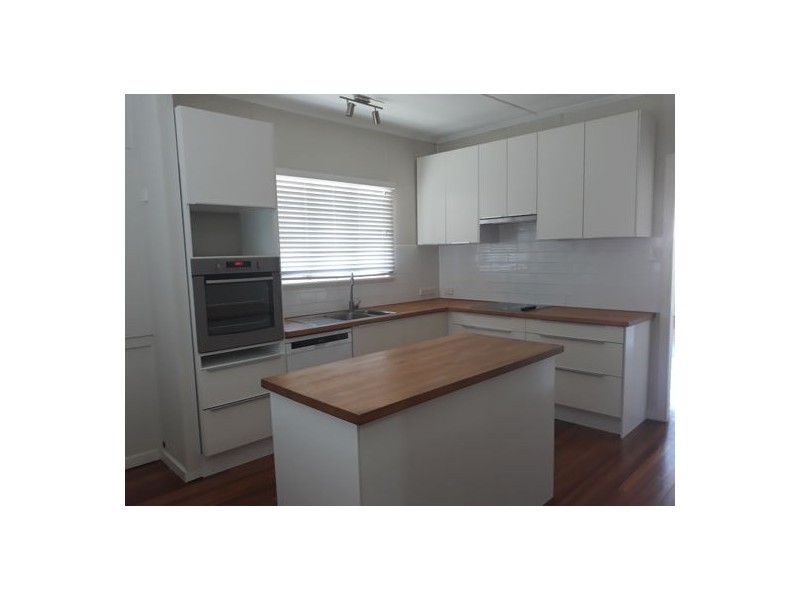 18 Perkins St, Upper Mount Gravatt QLD 4122