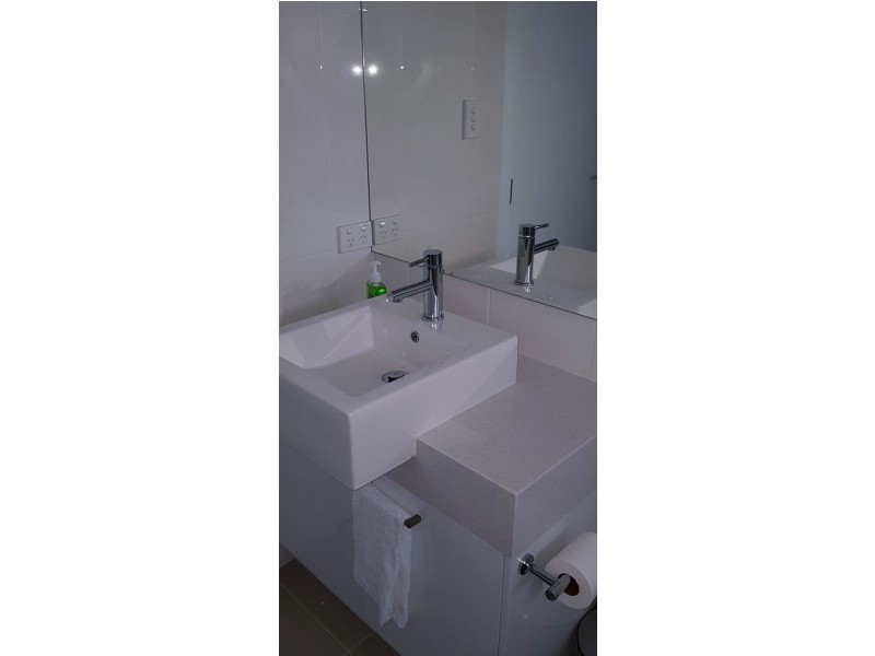 8 127 Grosvenor Street, Morningside QLD 4170