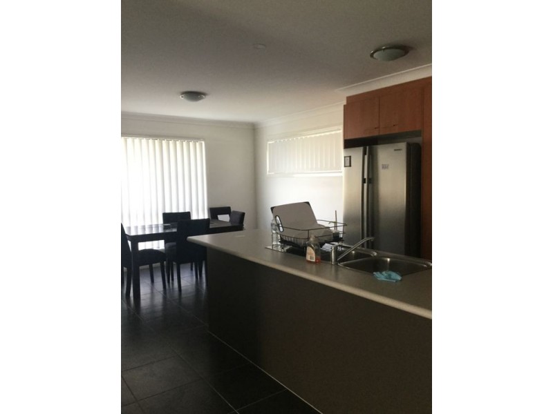27 Cascade Street, Pimpama QLD 4209