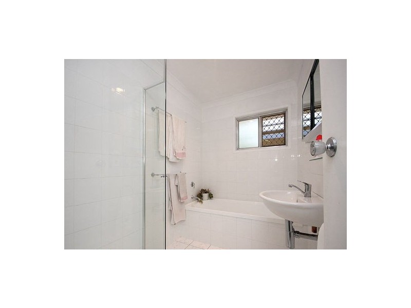 18 McCracken Street, Wishart QLD 4122