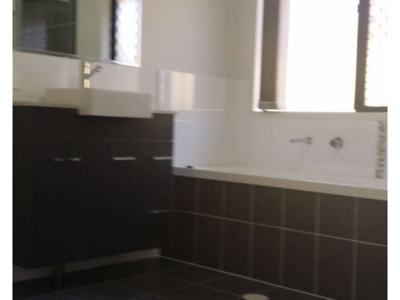 33 South Quarter Drive, Loganlea QLD 4131