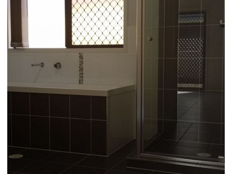 33 South Quarter Drive, Loganlea QLD 4131