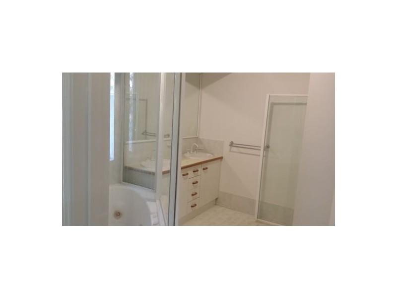 9 Hennie Crescent, Ormeau QLD 4208