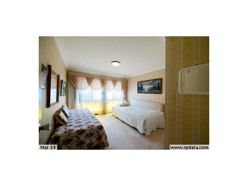 1 Fernshaw St, Macgregor QLD 4109