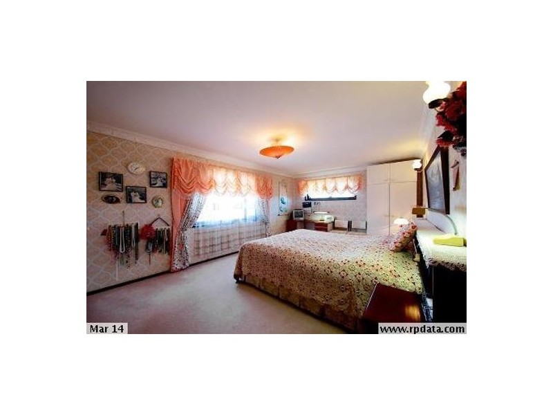 1 Fernshaw St, Macgregor QLD 4109