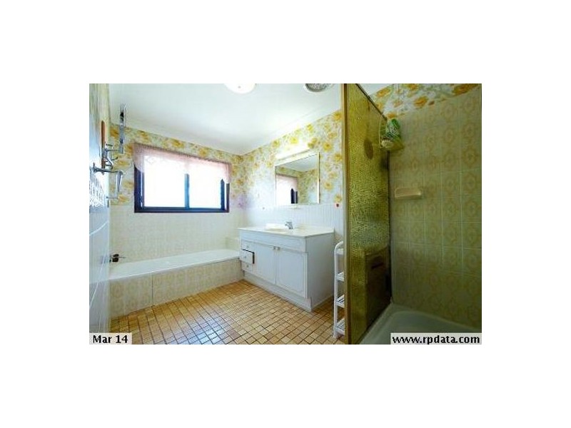 1 Fernshaw St, Macgregor QLD 4109