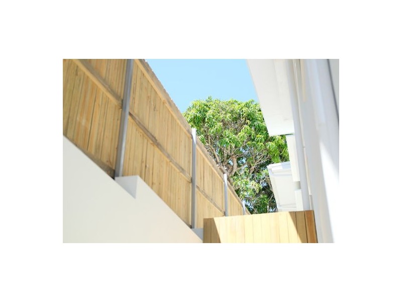 4 Raffles st, Mount Gravatt East QLD 4122