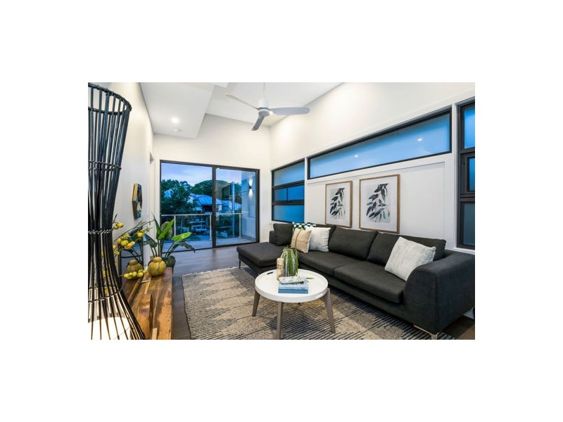 21A Woodstock Avenue, Taringa QLD 4068