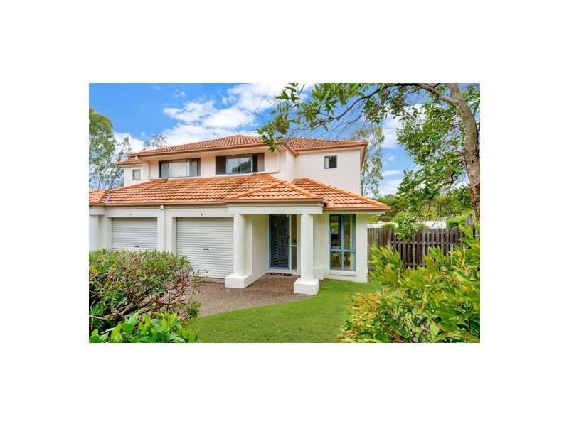 6/2 Studio Drive, Pacific Pines QLD 4211