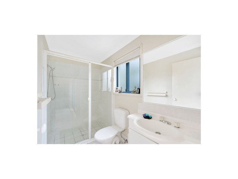 6/2 Studio Drive, Pacific Pines QLD 4211