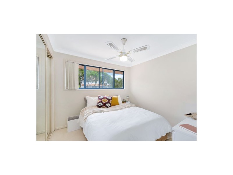 6/2 Studio Drive, Pacific Pines QLD 4211