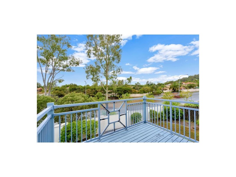 6/2 Studio Drive, Pacific Pines QLD 4211