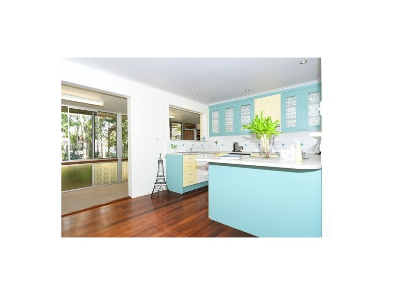 42 Ingleston Street, Wynnum West QLD 4178