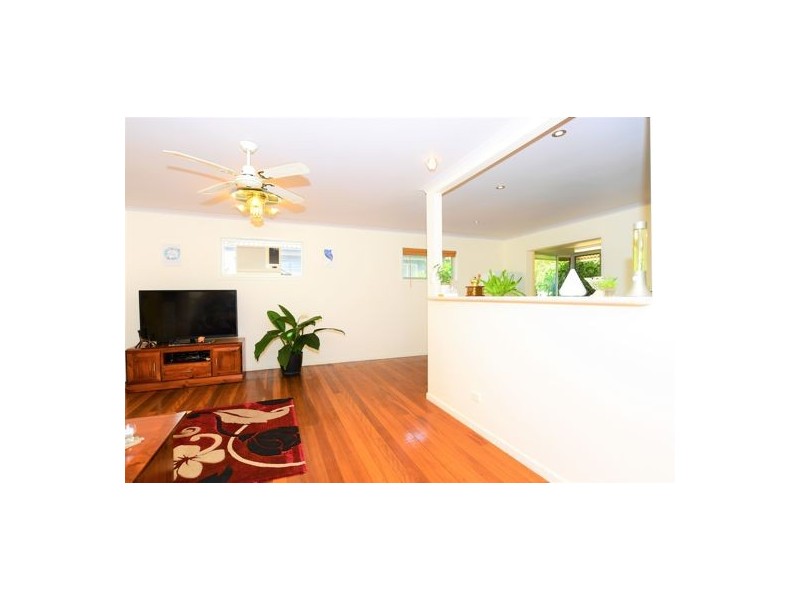 42 Ingleston Street, Wynnum West QLD 4178