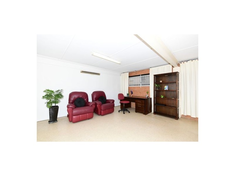42 Ingleston Street, Wynnum West QLD 4178