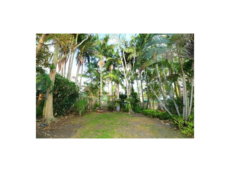 42 Ingleston Street, Wynnum West QLD 4178