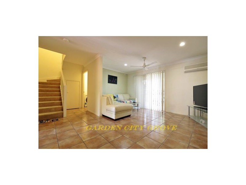 61 25 Buckingham Place, Eight Mile Plains QLD 4113