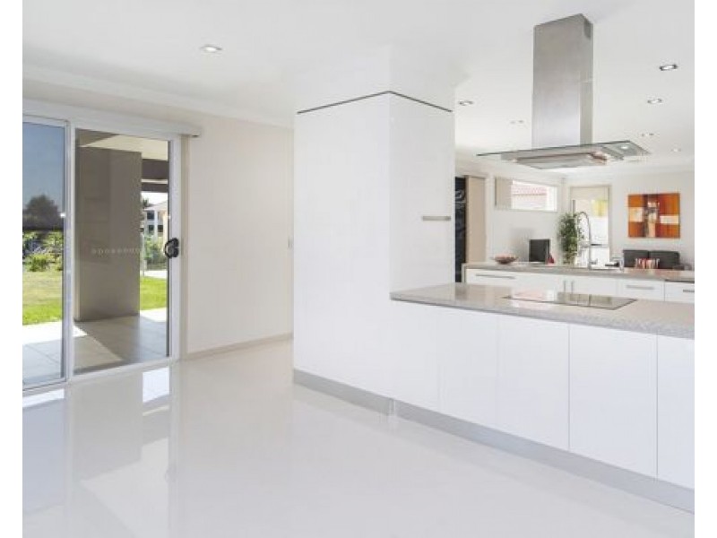 2130 Carlton Drive, Hope Island QLD 4212