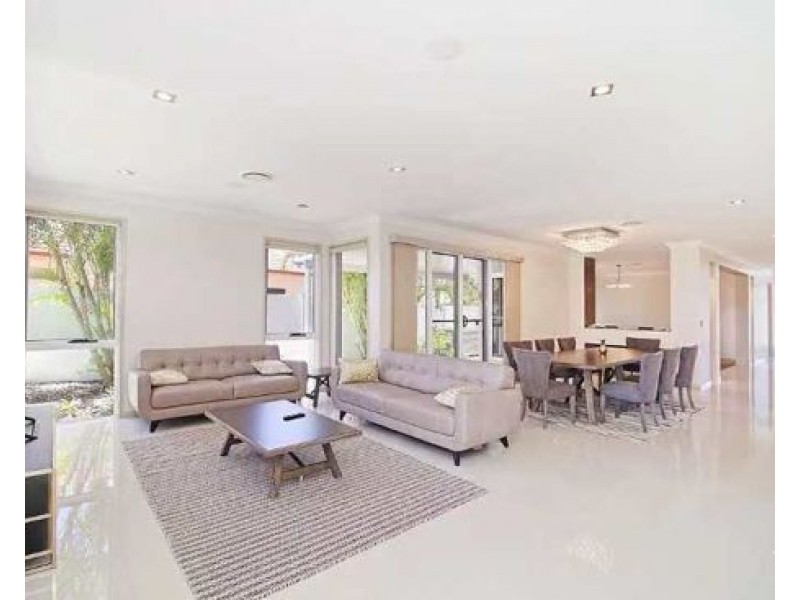 2130 Carlton Drive, Hope Island QLD 4212