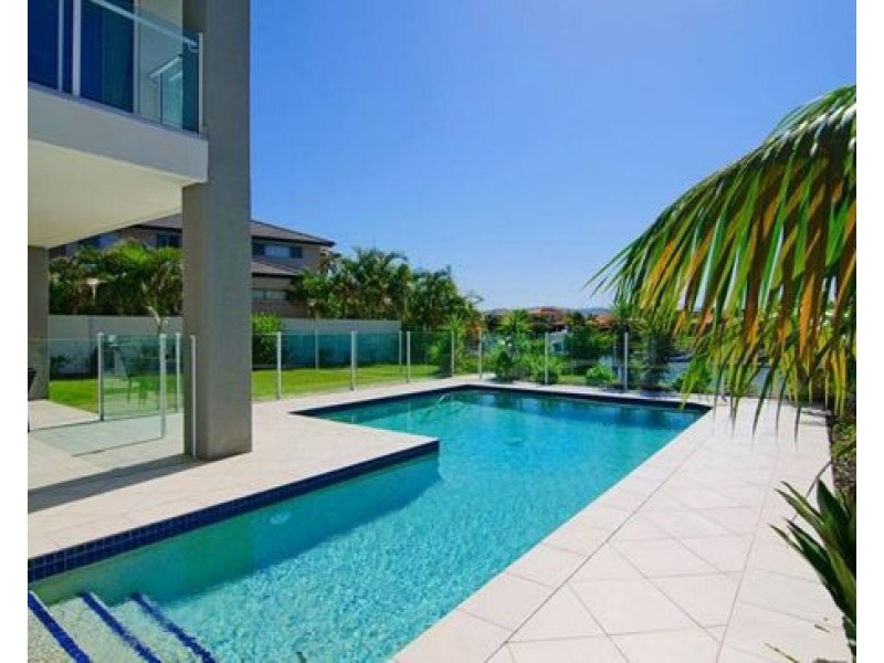 2130 Carlton Drive, Hope Island QLD 4212