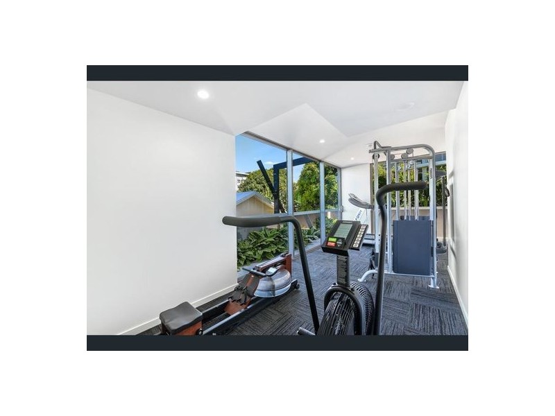 503/30 Brighton Parade, Southport QLD 4215