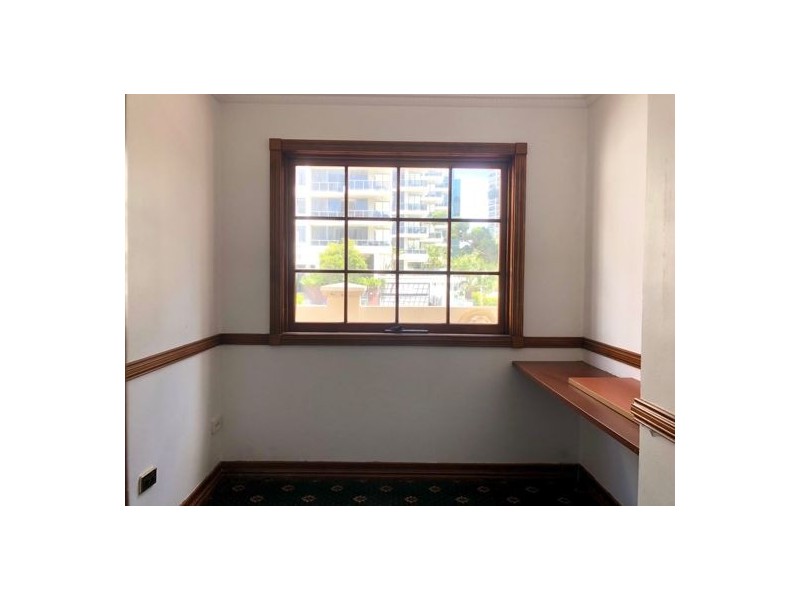 82 Ferney Avenue, Surfers Paradise QLD 4217