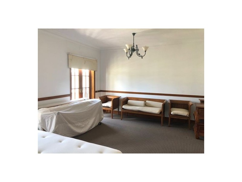 82 Ferney Avenue, Surfers Paradise QLD 4217