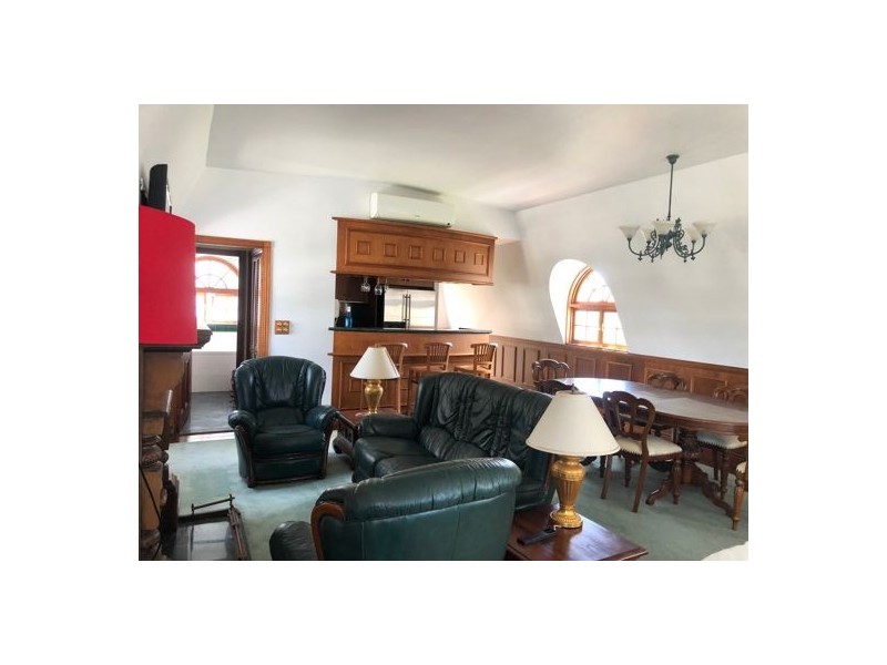 82 Ferney Avenue, Surfers Paradise QLD 4217