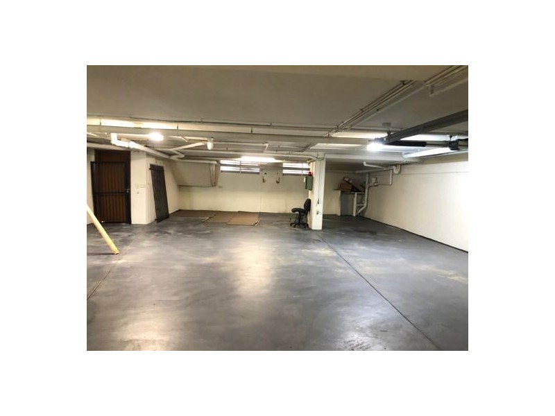 82 Ferney Avenue, Surfers Paradise QLD 4217