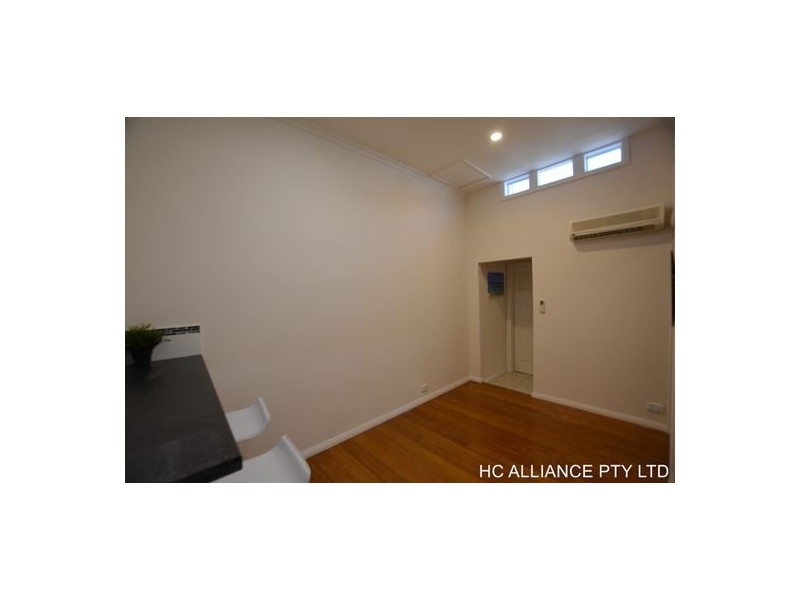 67 Heussler Tce, Milton QLD 4064