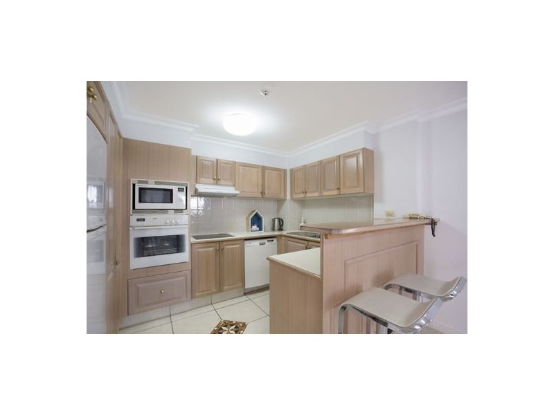 39/126 Old Burleigh Road, Broadbeach QLD 4218