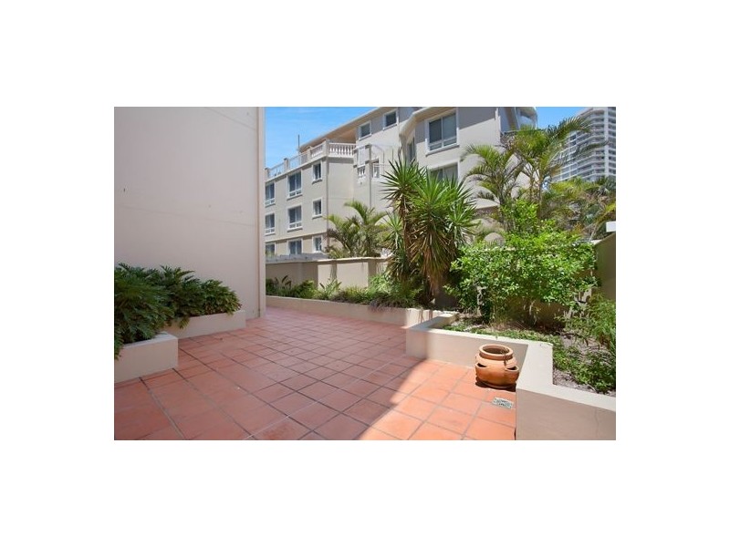 39/126 Old Burleigh Road, Broadbeach QLD 4218