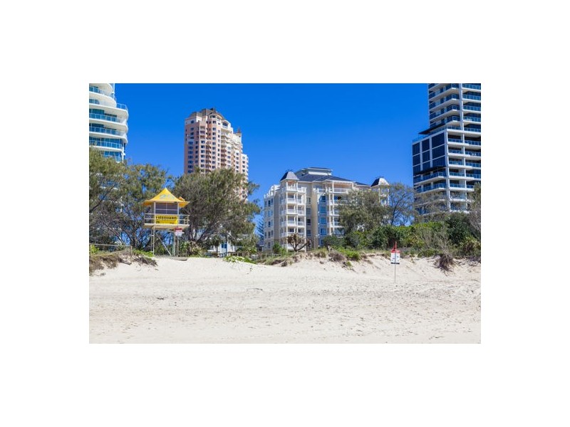 39/126 Old Burleigh Road, Broadbeach QLD 4218
