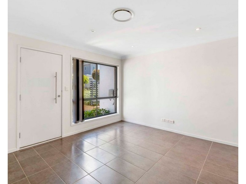 57/37 Slobodian ave, Eight Mile Plains QLD 4113