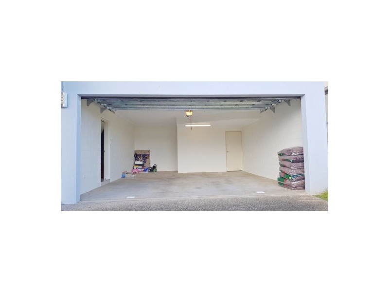 24 Cityview Crescent, Mooroobool QLD 4870