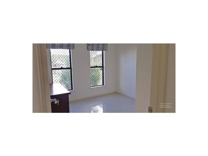 24 Cityview Crescent, Mooroobool QLD 4870