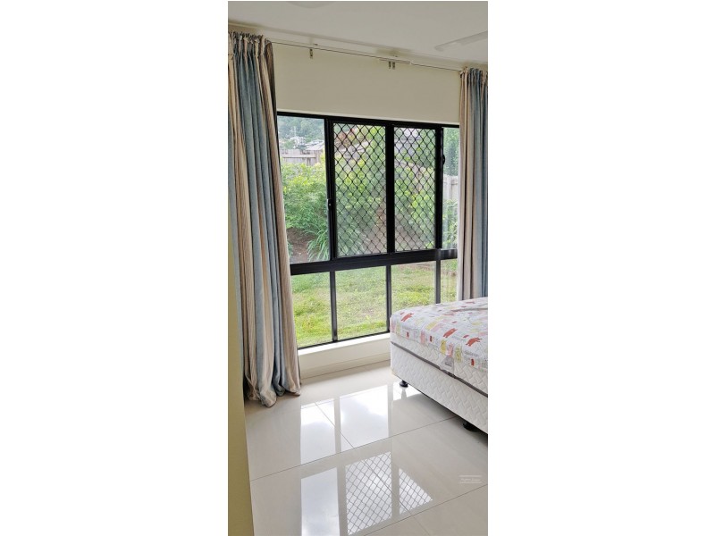 24 Cityview Crescent, Mooroobool QLD 4870