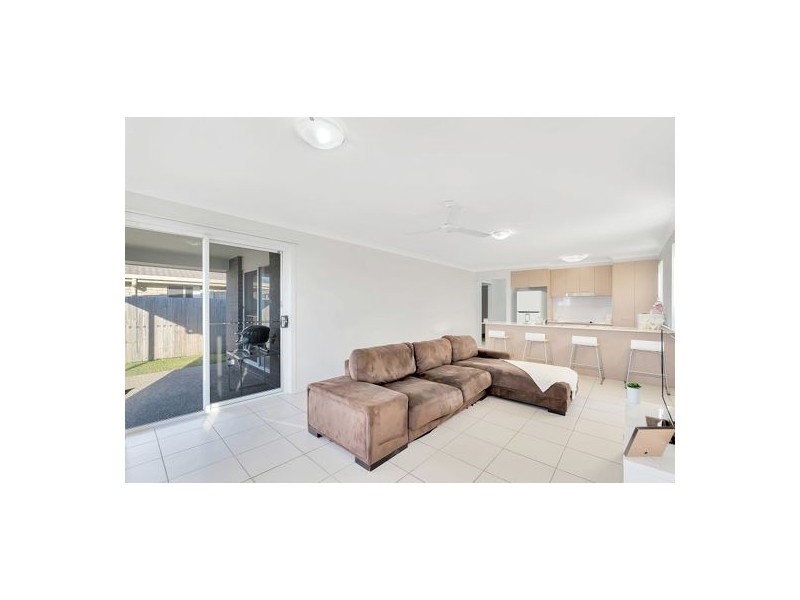 6 Darcey Street, Pimpama QLD 4209