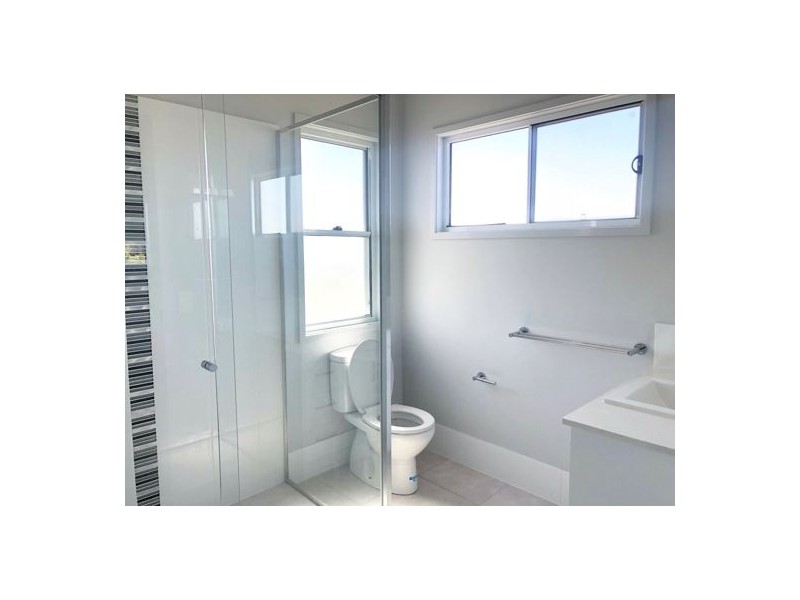 1 Riflebird Street, Coomera QLD 4209