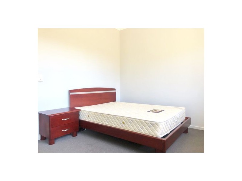 1 Riflebird Street, Coomera QLD 4209