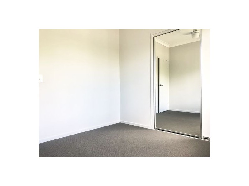 1 Riflebird Street, Coomera QLD 4209