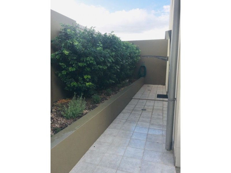 5106/12 Executive Drive, Burleigh Waters QLD 4220