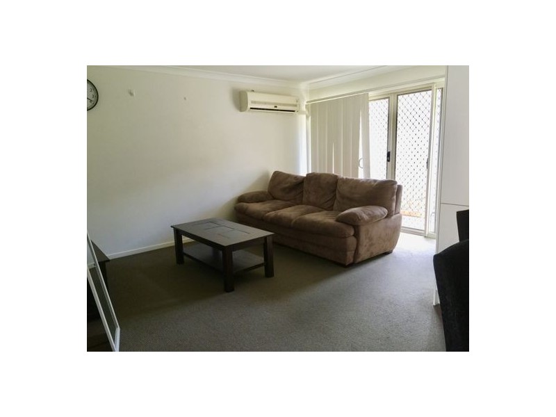 8/8 Rosegum Pl, Redbank Plains QLD 4301