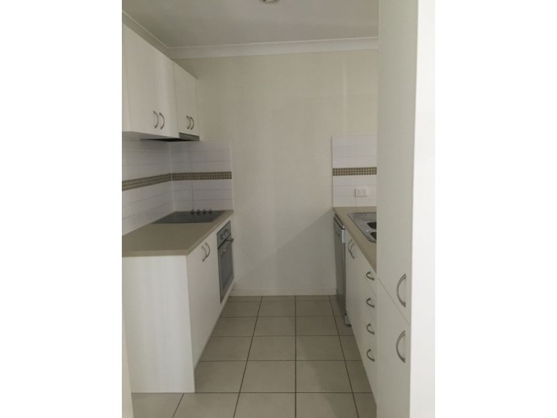 8/8 Rosegum Pl, Redbank Plains QLD 4301