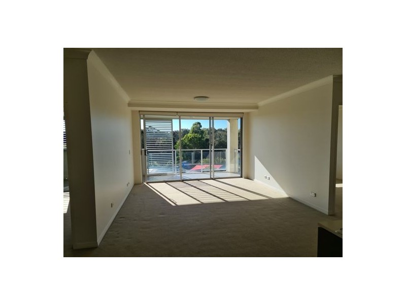 4303 14 Executive Drive, Burleigh Waters QLD 4220