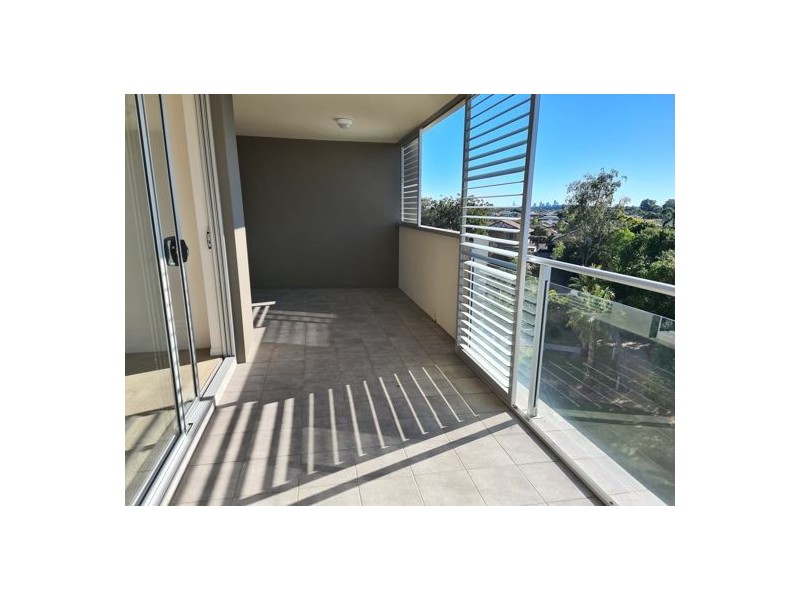 4303 14 Executive Drive, Burleigh Waters QLD 4220