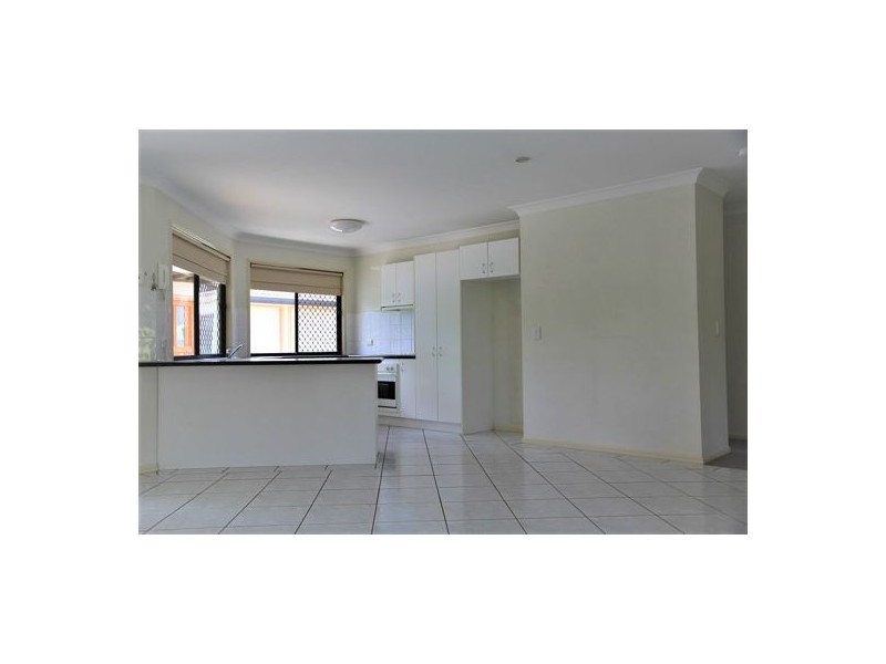 12 Greendale way, Carindale QLD 4152