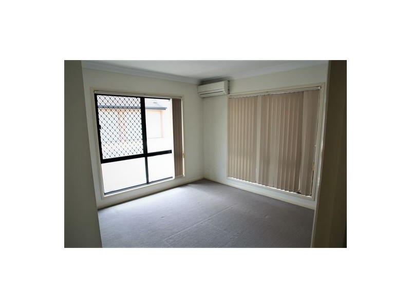 12 Greendale way, Carindale QLD 4152