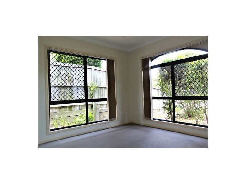 12 Greendale way, Carindale QLD 4152