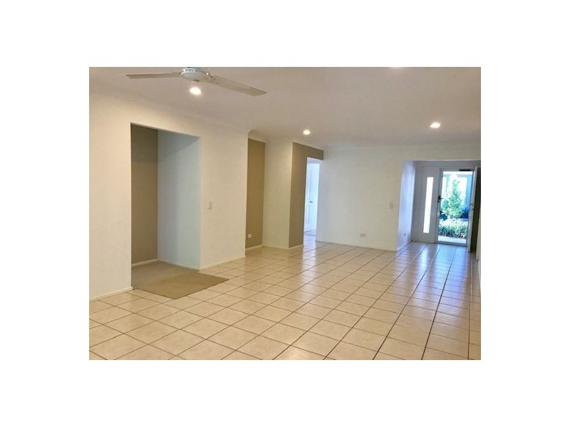 4/29 Lachlan Drive, Wakerley QLD 4154